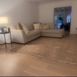 Sectional Light fabric In Great condition 