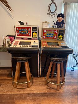Vintage poker slot machine
