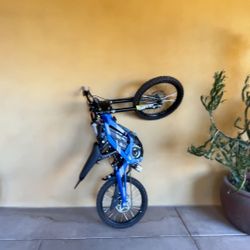 Surron Lbx 2024  (price negotiable) 