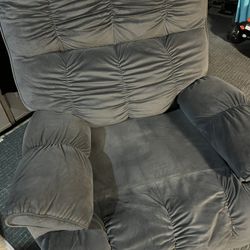 Beautiful Soft Plush Comfy Electric Recliner 