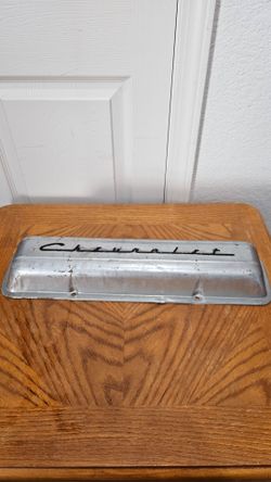 CHEVROLET OLD VALVE COVER