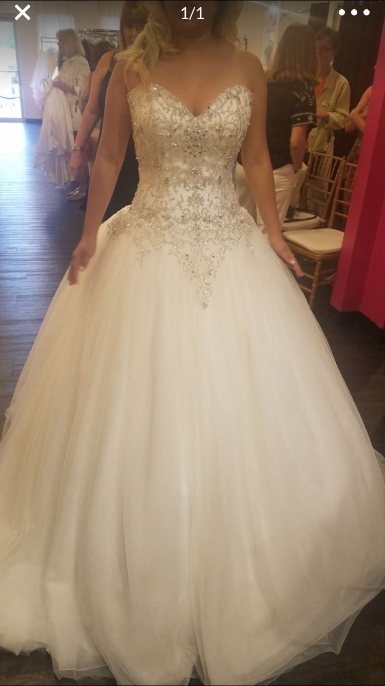 Wedding dress