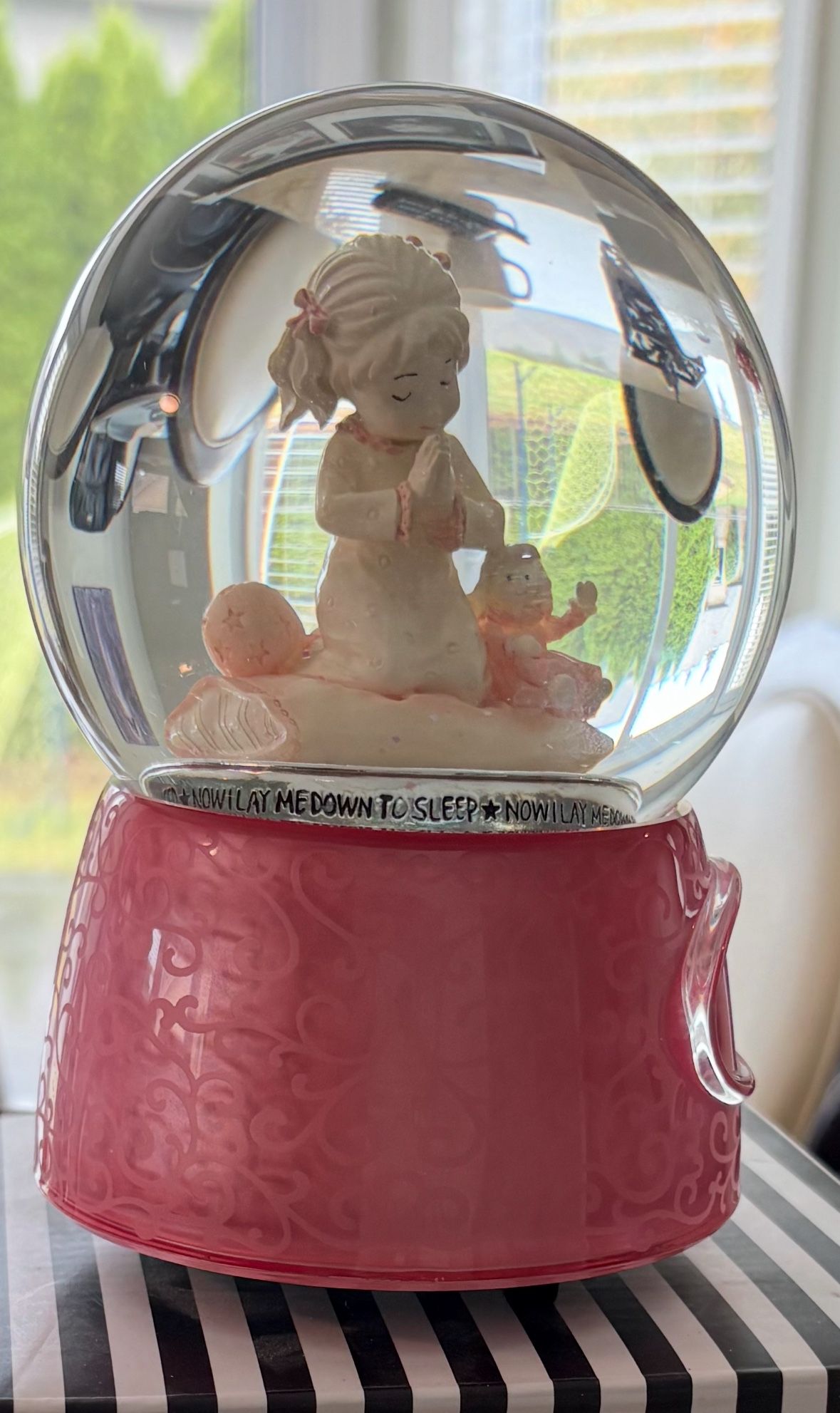 Danbury Falls Water Globe