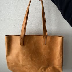 ABLE 100% Leather Bag in Cognac