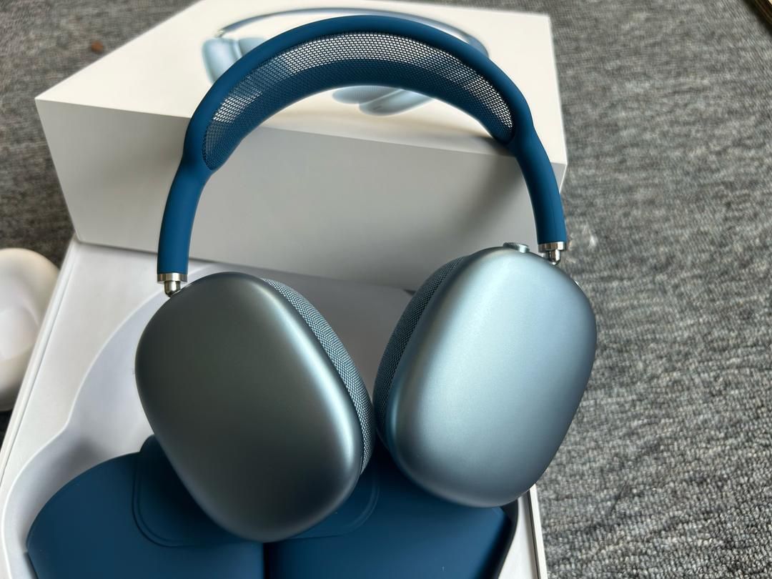 AirPods Max Blue