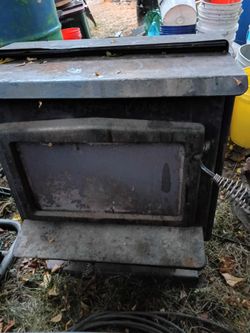 Free standing wood stove