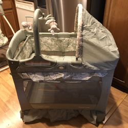 Baby Basinet-Like New
