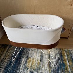 Happiest Baby SNOO Smart Sleeper (with accessories!)