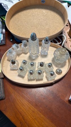  Crystal Shakers Salt And Pepper 
