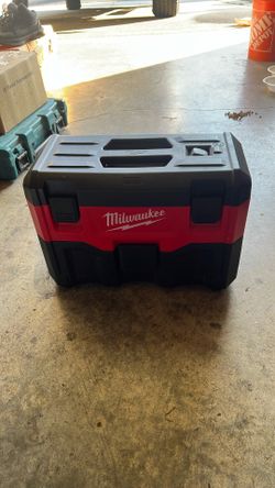 Milwaukee Vacuum 18 V