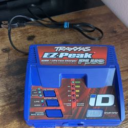 Traxxas EZ-Peak Plus iD NiMH/LiPo Fast Charger