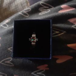 STERLING SILVER SIZE 8 BEAUTIFUL TOPAZ RING