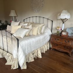 King Size Charles Peters Metal Bed & mattress