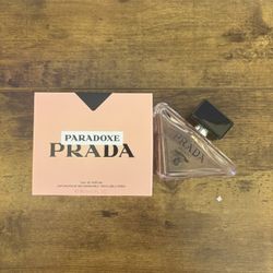 Prada Paradoxe Perfume