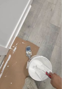 Se Hacen Trabajos De Pintura