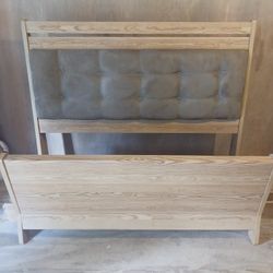 Ashley Furniture Queen Size Light Oak Sleigh  Bed
