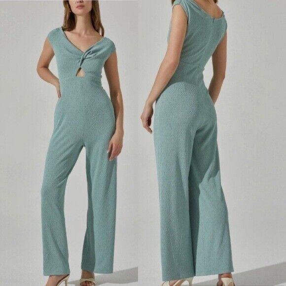 NWOT ASTR the Label Textured Cutout Flare Jumpsuit Medium Womens