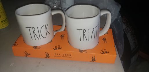 Halloween mugs set rae dunn