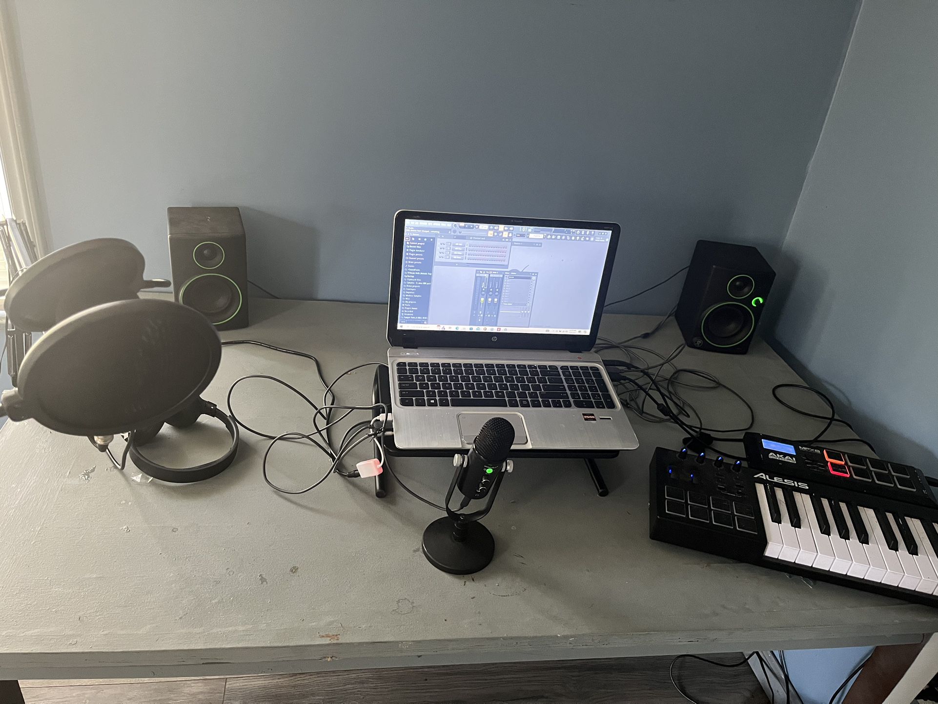 Studio/Podcast 