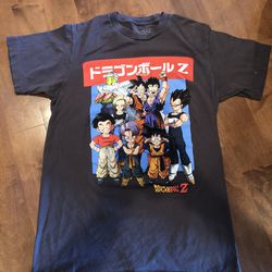 Mens Dragonball T-shirt Size Small Shipping Available 