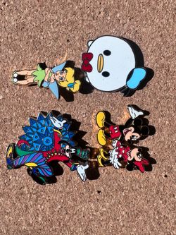 Disney pins bundle