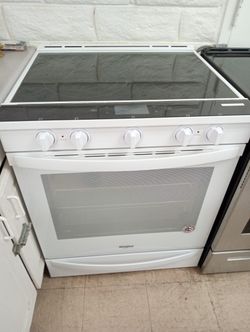 Whirlpool Electric Stove/Oven Like New