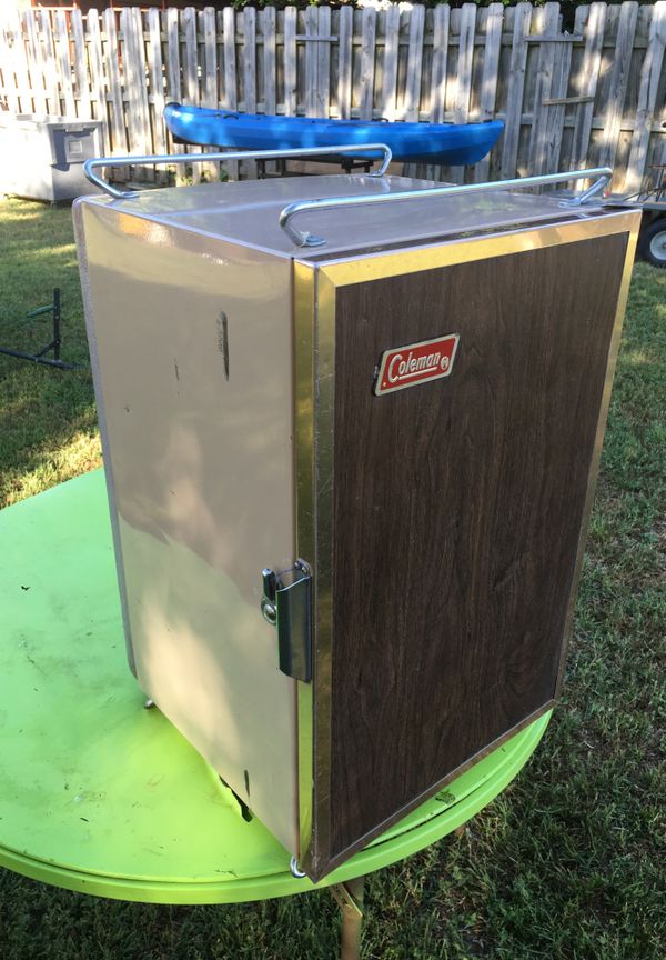 Vintage Coleman Dry Ice Refrigerator 1974 for Sale in Watauga, TX OfferUp