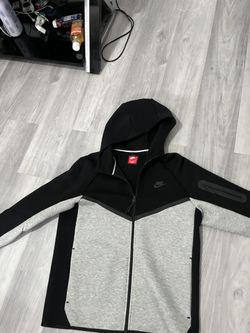 Nike Tech Fleece Size M New