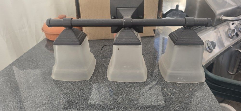 3-Light Bathroom Vanity Light Fixture