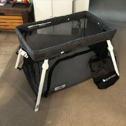 Guava Family Lotus Travel Crib