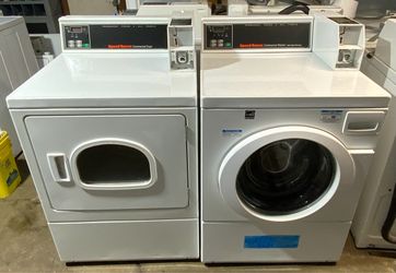 COIN OPERATED FRONT LOAD WASHER & DRYER SPEED QUEEN
