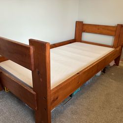 Wood bed frame twin