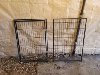 Dog or puppy kennel about 10'x10' or smaller