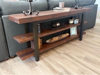 Pottery Barn Griffin Table Set