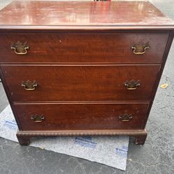 Vintage Mahogany Chest Of Drawers  