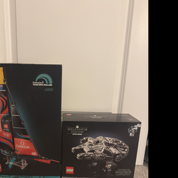 Lego Millennium Falcon & racing yacht