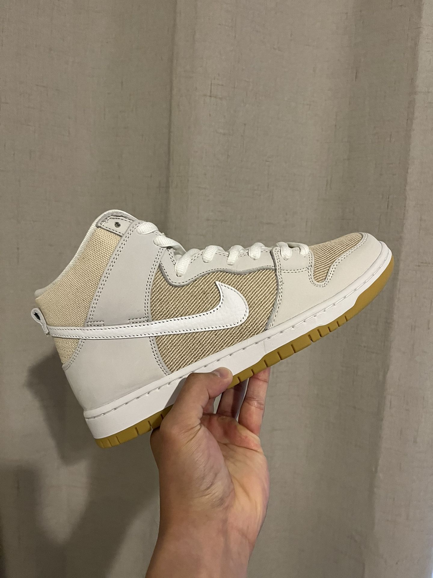 Nike SB “UNBLEACHED NATURAL” Size 9 (M)