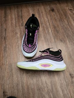 NIKE sz 11 cosmic 03 lemon twist