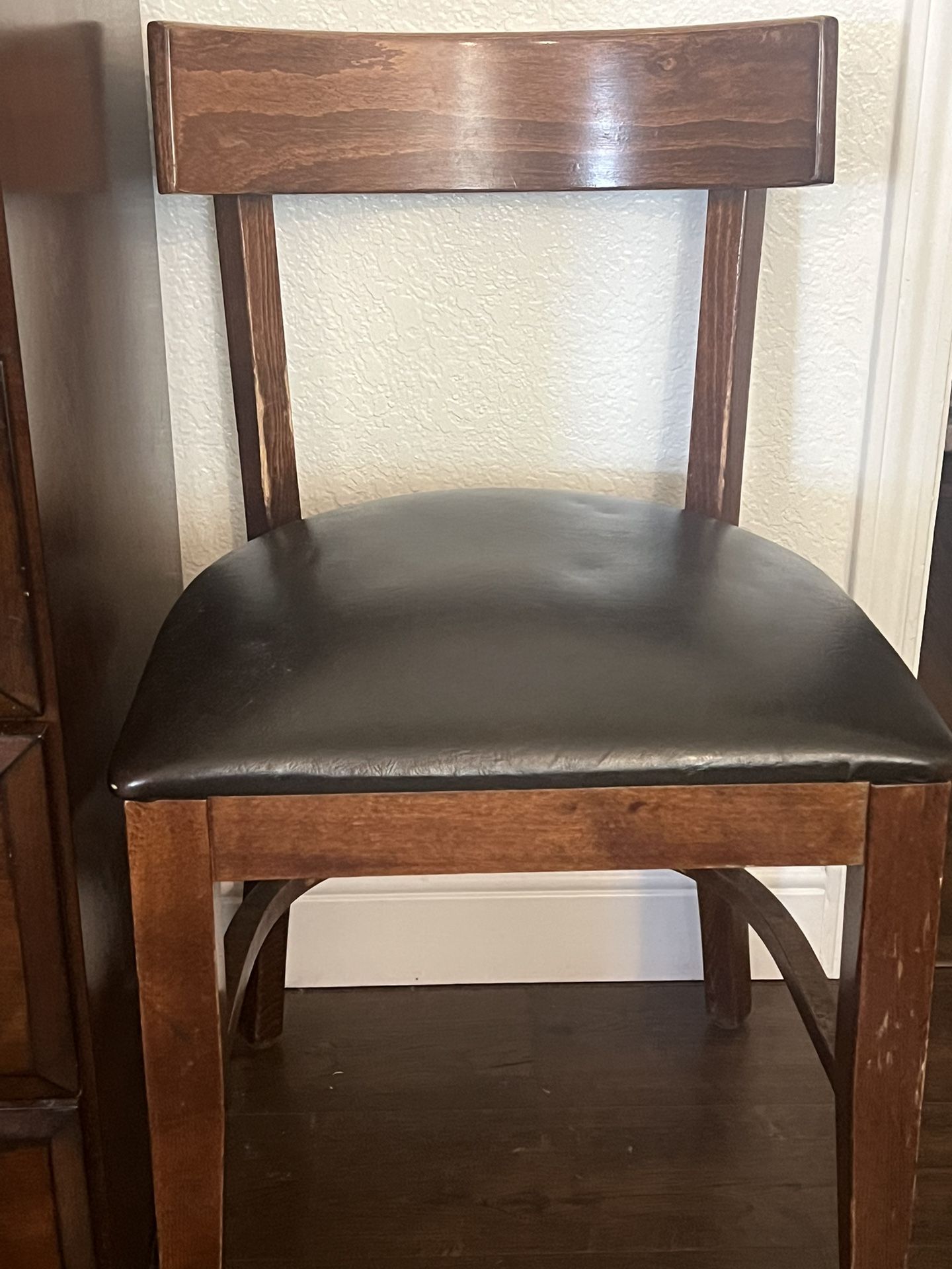 Hardwood, Vinyl, Indoor Chair, 34 pcs available