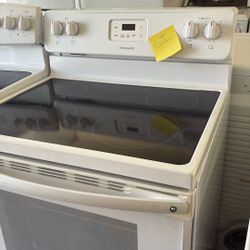 White  Electric Stove And Oven. 