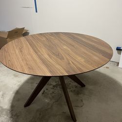 Modern Round Table