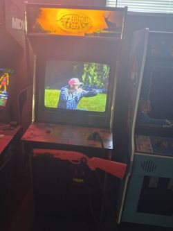 Deer hunting USA arcade video game