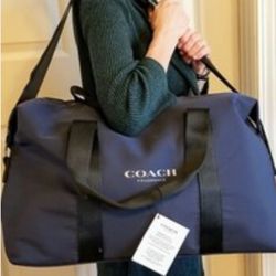 Coach BNWT WEEKEND Carry-all Duffel Bag 