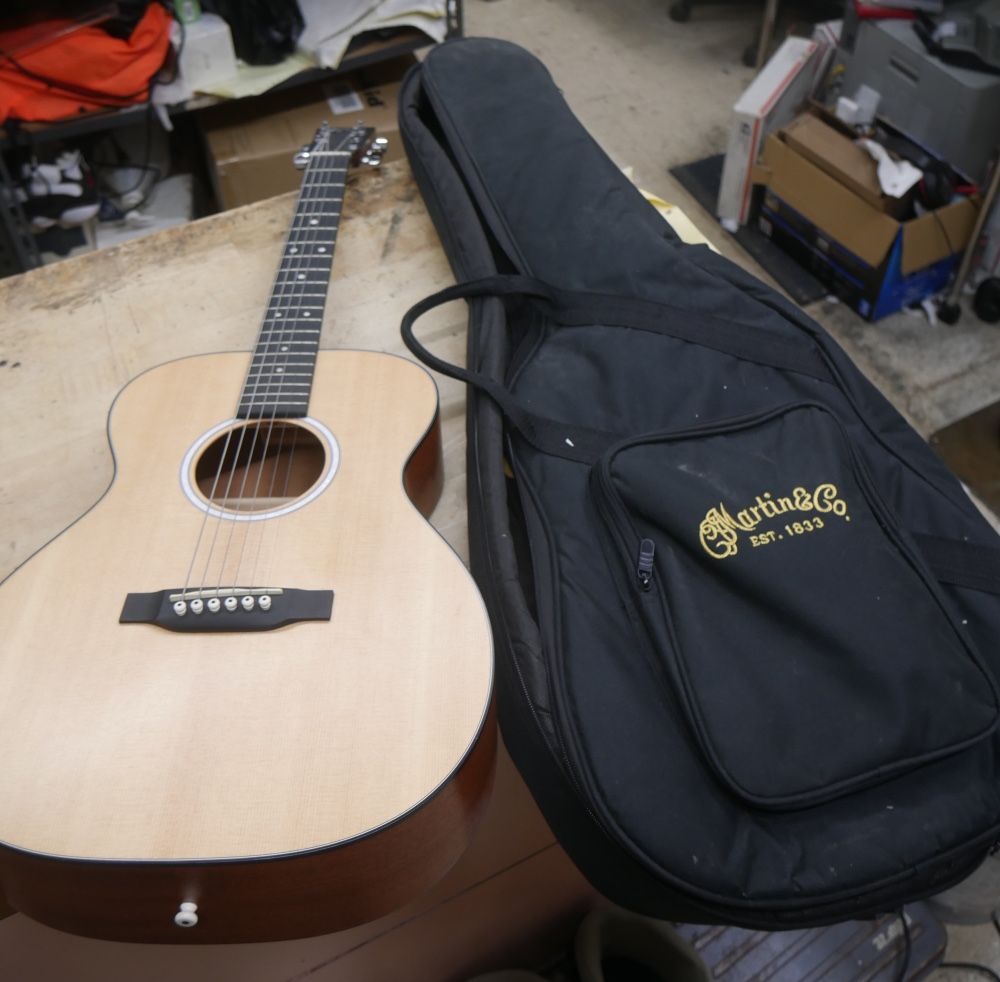 Martin acoustic guitar with soft bag junior 879178-1