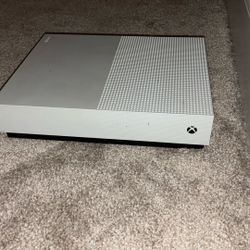 White Xbox Series S With Controller And HDMI Cord And Power Cord