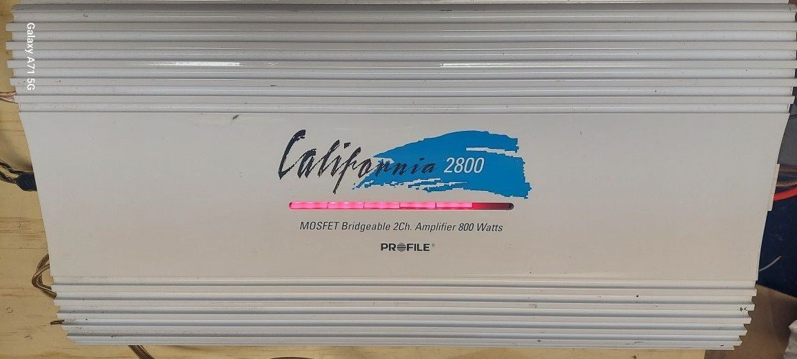 Old School Profile California 2800 Amp Rare Clean