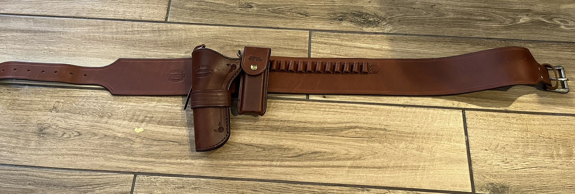 Custom Straight Left Handed Gun Holster