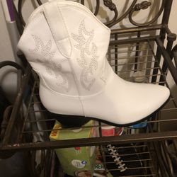 (NEW) Cowgirl Boots Size 8