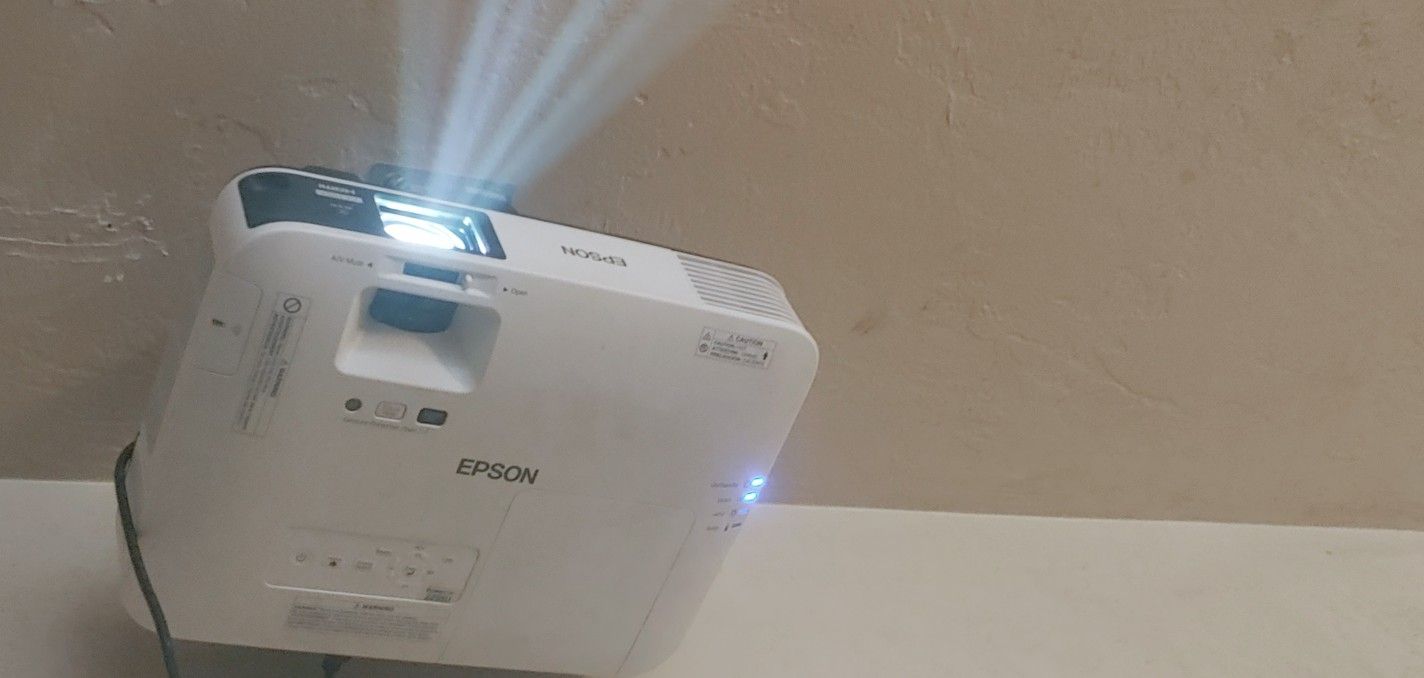 Epson Powerlite 2250U Projector 