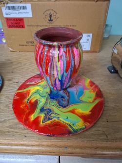 8" round vase and plate